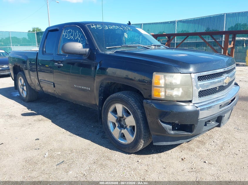 2011 Chevrolet Silverado VIN 1GCRKSE36BZ227790 IAAI salvage auction — NORMAL WEAR, Salvage (Texas), sold $1,000 on 2026-09-02 (photo 1)