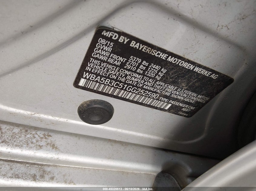 2016 BMW 5er VIN WBA5B3C51GG252590 IAAI salvage auction — RIGHT SIDE, Bill Of Sale (New York), sold $275 on 2026-07-21 (photo 9)