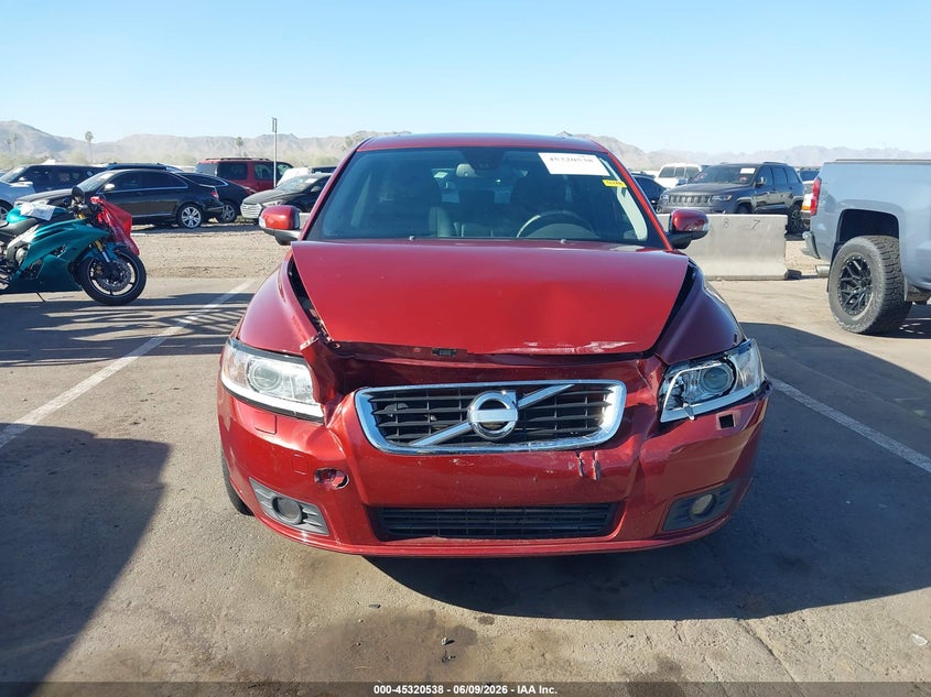 2011 Volvo V50 VIN YV1672MW1B2606067 IAAI salvage auction — FRONT END, Salvage (Arizona), sold $700 on 2026-07-14 (photo 6)
