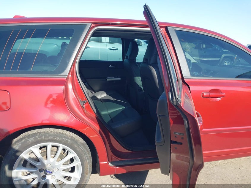 2011 Volvo V50 VIN YV1672MW1B2606067 IAAI salvage auction — FRONT END, Salvage (Arizona), sold $700 on 2026-07-14 (photo 8)