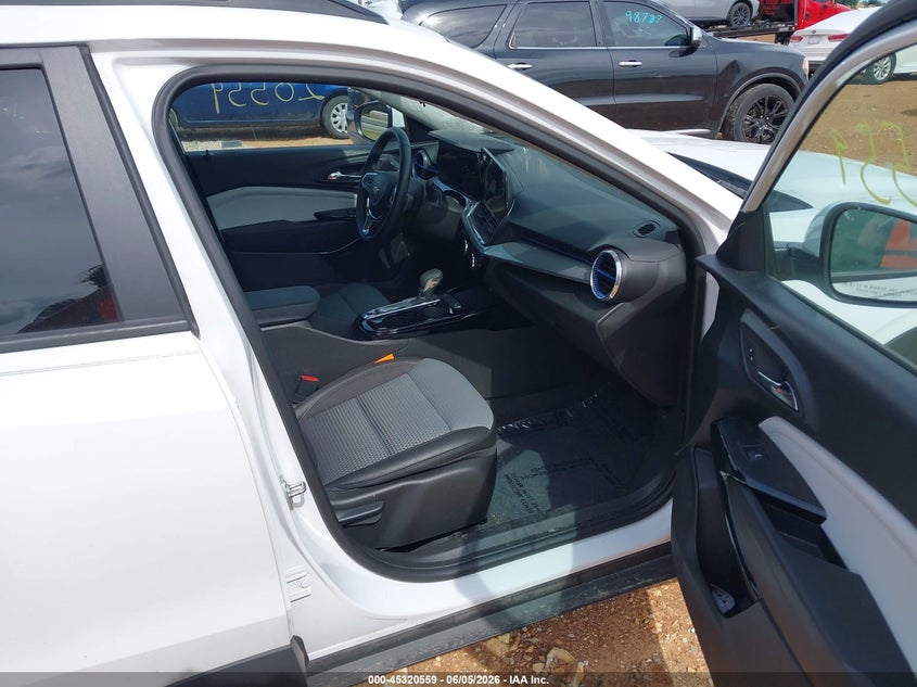 2025 Chevrolet Trax VIN KL77LHEP8SC236811 IAAI salvage auction — HAIL, Salvage Title, sold $8,050 on 2026-07-06 (photo 5)