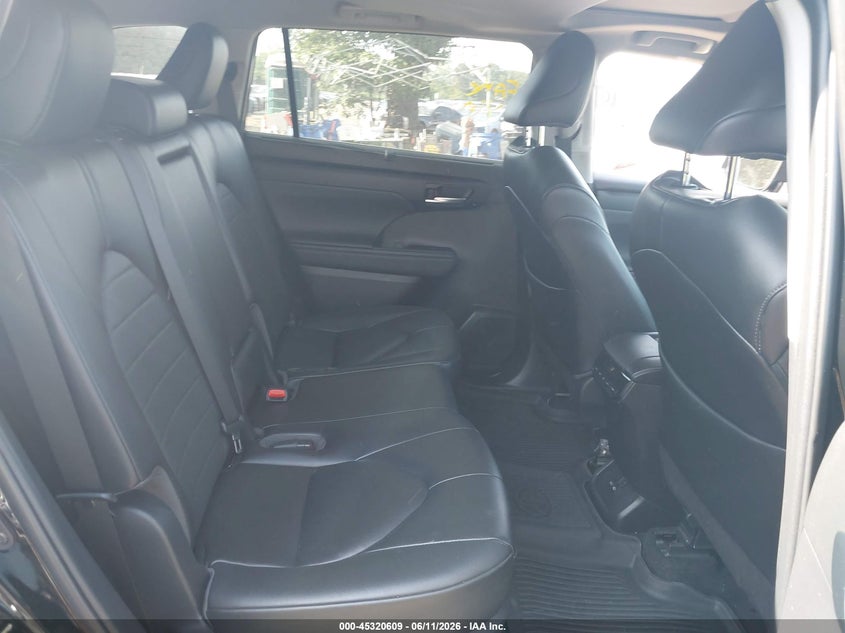 2023 Toyota Highlander VIN 5TDKDRBH5PS526345 IAAI salvage auction — UNKNOWN, Mv-907A (New York), sold $14,825 on 2026-07-28 (photo 8)