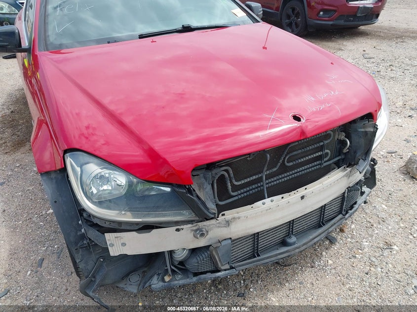 2014 Mercedes-benz C-klasse VIN WDDGJ4HB5EG263940 IAAI salvage auction — FRONT & REAR, Original (Texas), sold $1,150 on 2026-08-12 (photo 6)