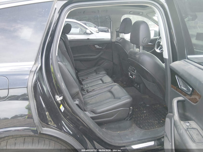 2018 Audi Q7 VIN WA1VAAF72JD053459 IAAI salvage auction — NORMAL WEAR, Clear (South Carolina), sold $3,300 on 2026-07-21 (photo 8)