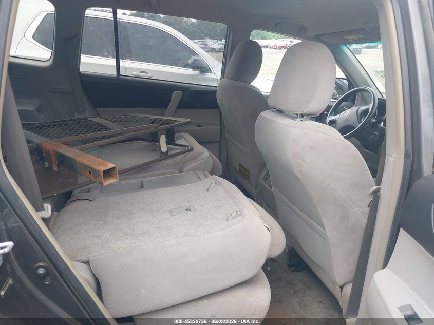 2008 Toyota Highlander VIN JTEDS41A782028884 IAAI salvage auction — LEFT SIDE, Salvage (Georgia), sold $300 on 2026-07-28 (photo 8)