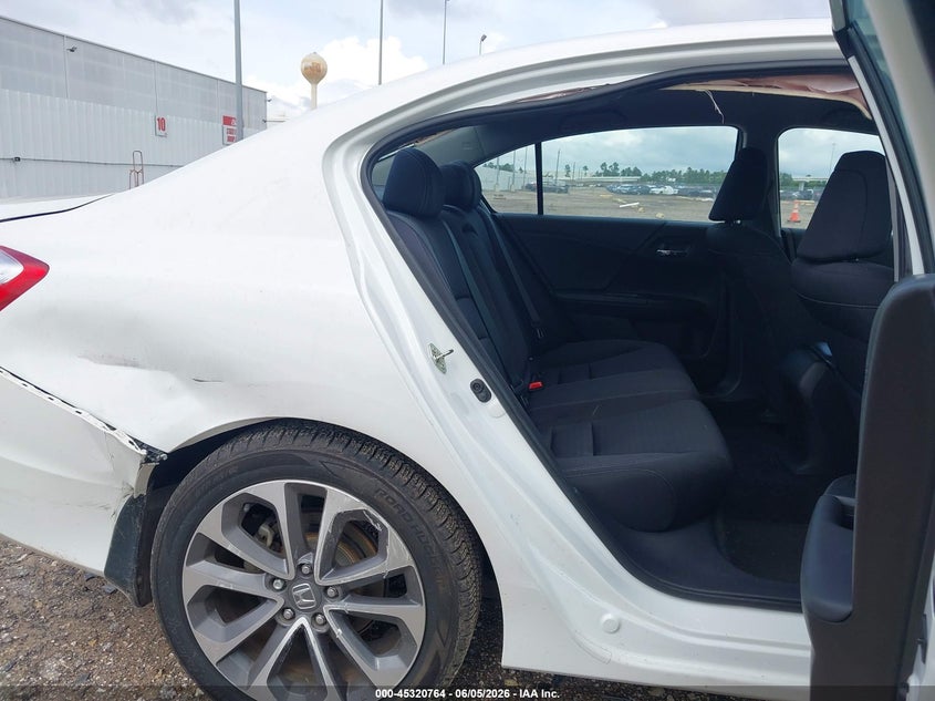 2015 Honda Accord VIN 1HGCR2F57FA104295 IAAI salvage auction — RIGHT REAR, Salvage Title, sold $5,250 on 2026-07-30 (photo 8)