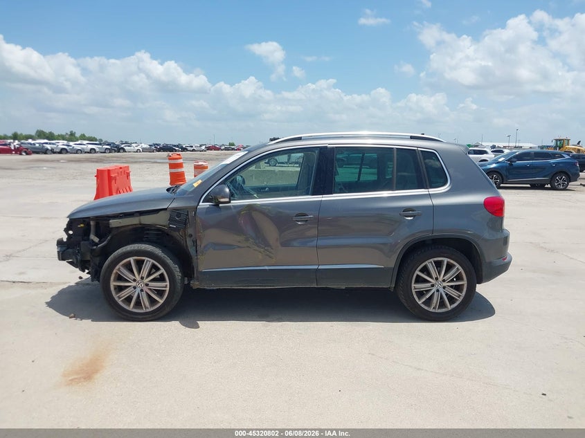 2013 Volkswagen Tiguan VIN WVGBV3AX2DW623867 IAAI salvage auction — LEFT SIDE, Salvage Title, sold $700 on 2026-07-29 (photo 6)