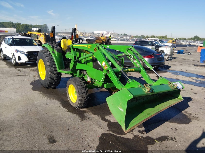 2021 John deere 4044m VIN 1LKV4044MEM113700 — IAAI salvage auction photo