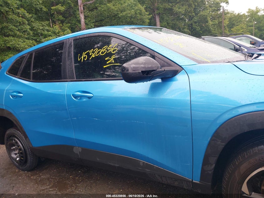 2025 Chevrolet Trax VIN KL77LGEP1SC066477 IAAI salvage auction — RIGHT SIDE, Salvage Title, sold $9,950 on 2026-08-26 (photo 6)
