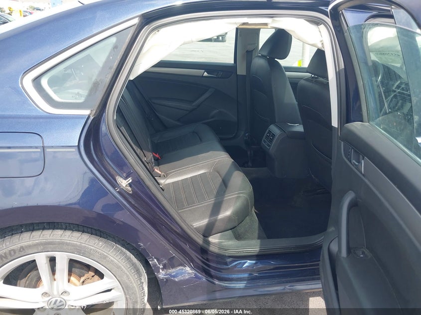 2015 Volkswagen Passat VIN 1VWBS7A37FC031058 IAAI salvage auction — SIDE, Salvage Title, sold $25 on 2026-07-28 (photo 8)