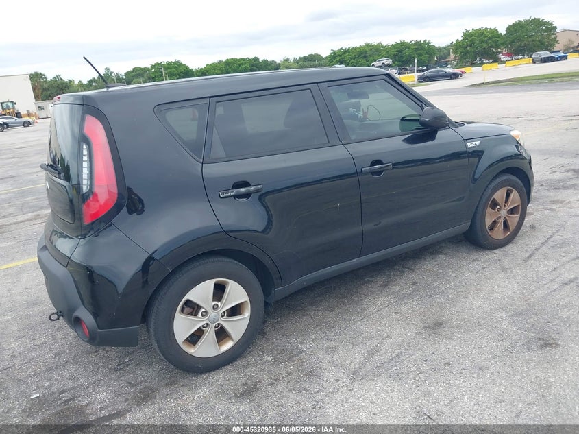 2015 Kia Soul VIN KNDJN2A27F7167246 IAAI salvage auction — NORMAL WEAR, Salvage (Florida), sold $475 on 2026-07-16 (photo 4)