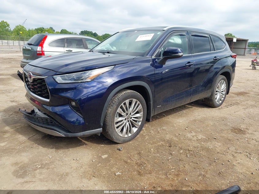 2022 Toyota Highlander VIN 5TDEBRCH7NS088099 IAAI salvage auction — FRONT END, Salvage Title, sold $14,300 on 2026-07-22 (photo 2)