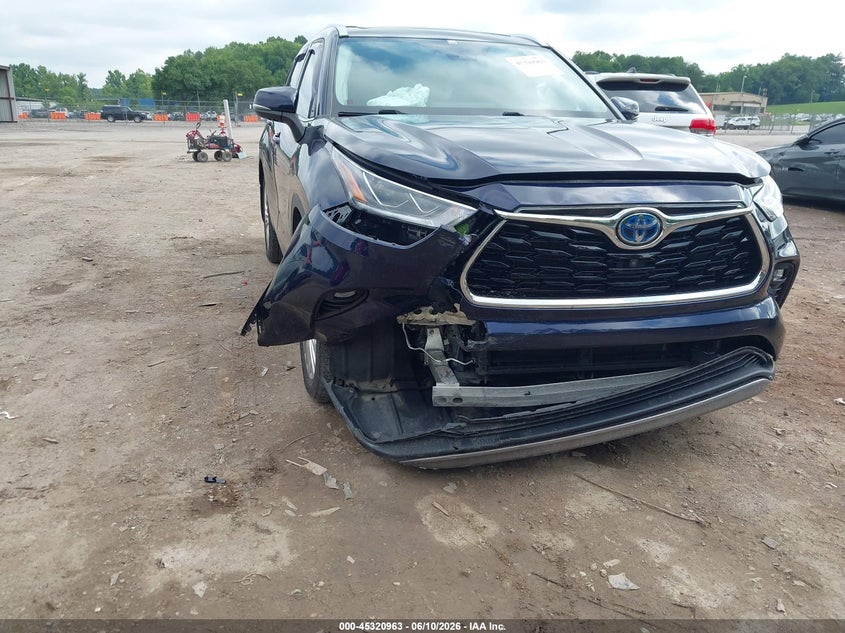2022 Toyota Highlander VIN 5TDEBRCH7NS088099 IAAI salvage auction — FRONT END, Salvage Title, sold $14,300 on 2026-07-22 (photo 6)