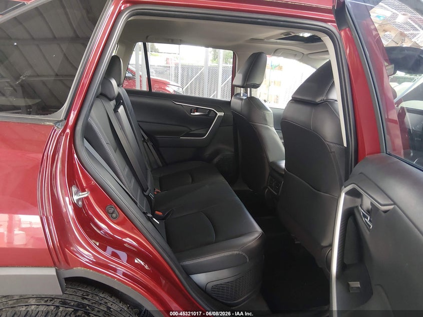 2022 Toyota Rav 4 VIN JTMB6RFV0ND059452 IAAI salvage auction — REAR END, Salvage Title, sold $12,000 on 2026-07-27 (photo 8)
