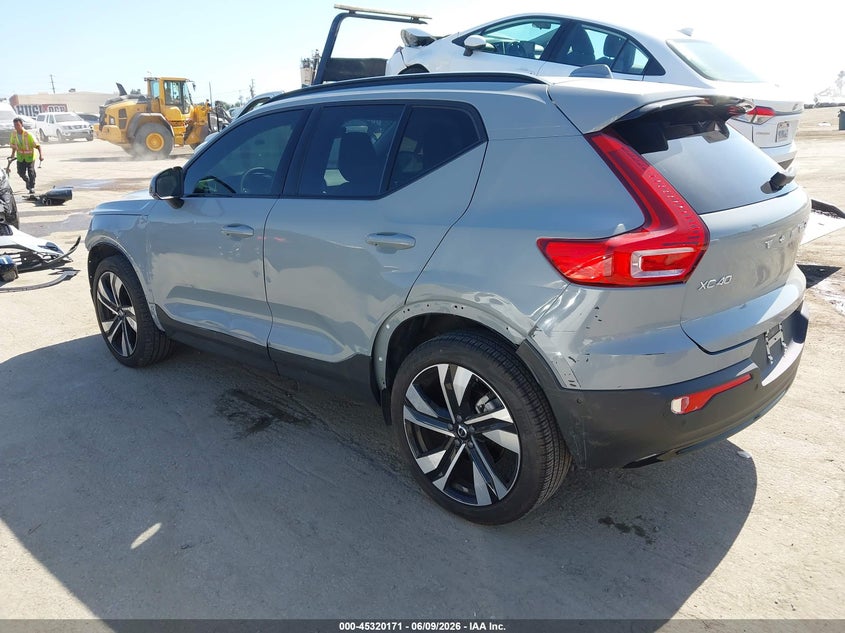 2024 Volvo Xc40 VIN YV4L12UM8R2336240 IAAI salvage auction — FRONT END, Salvage Title, sold $8,000 on 2026-07-30 (photo 3)