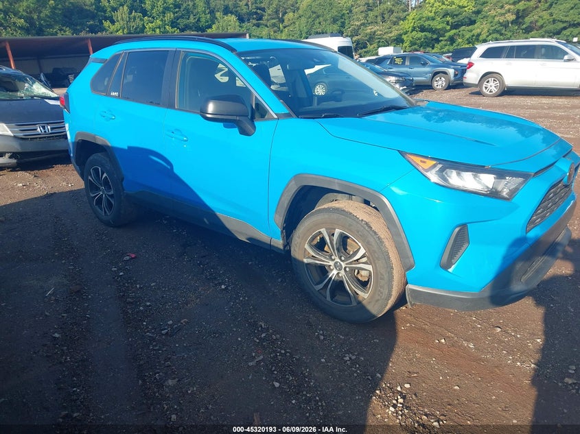 2021 Toyota Rav 4 VIN JTMH1RFV4MD067061 — IAAI salvage auction photo