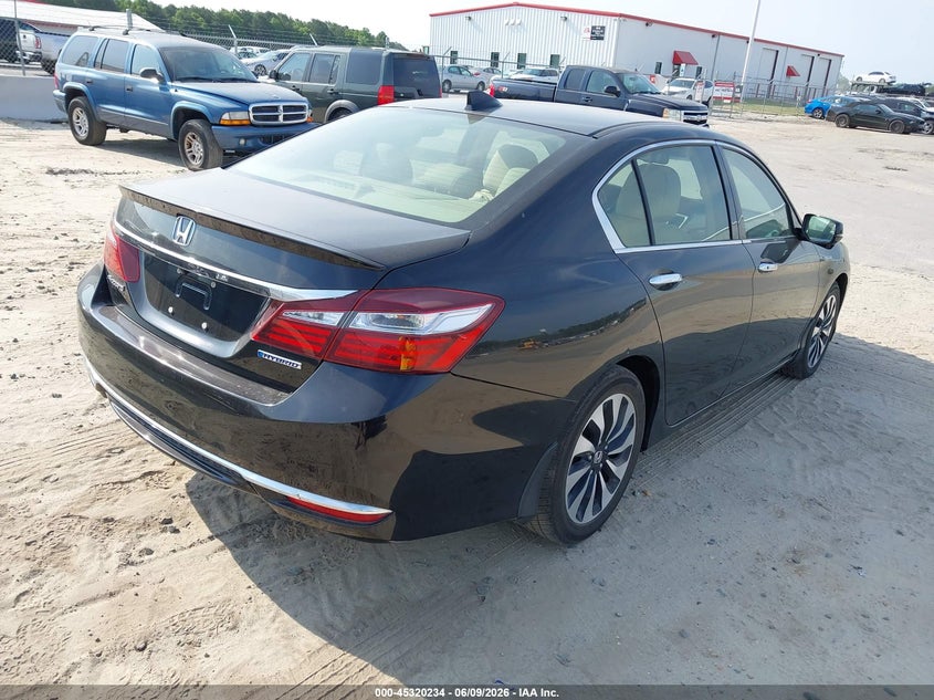 2017 Honda Accord VIN JHMCR6F54HC009978 IAAI salvage auction — NORMAL WEAR, Salvage Title, sold $1,850 on 2026-07-07 (photo 4)