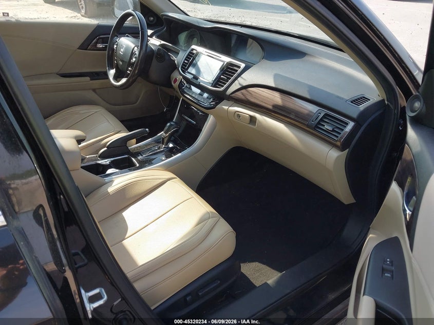 2017 Honda Accord VIN JHMCR6F54HC009978 IAAI salvage auction — NORMAL WEAR, Salvage Title, sold $1,850 on 2026-07-07 (photo 5)