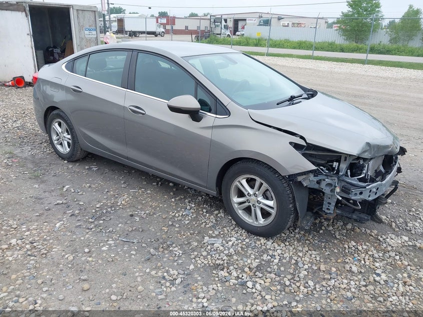 2017 Chevrolet Cruze VIN 1G1BE5SM6H7131145 — IAAI salvage auction photo