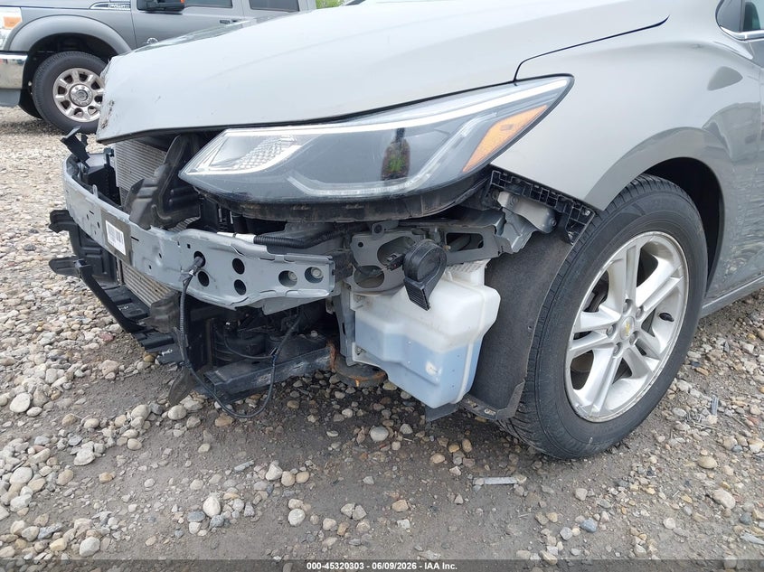 2017 Chevrolet Cruze VIN 1G1BE5SM6H7131145 IAAI salvage auction — FRONT END, Salvage Title, sold $2,700 on 2026-07-05 (photo 6)