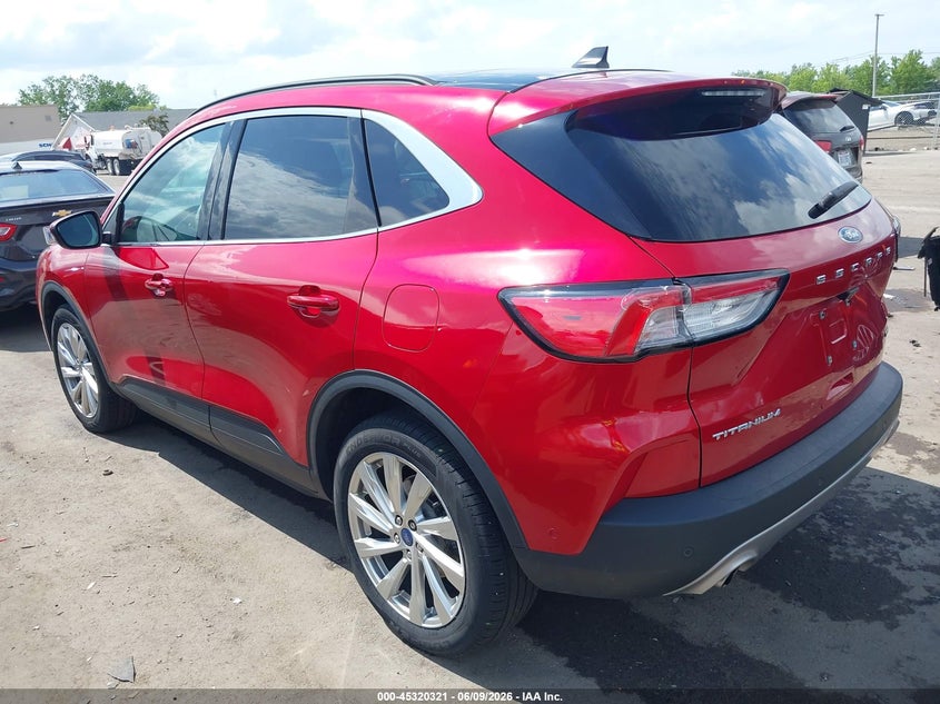 2022 Ford Escape VIN 1FMCU9J94NUB67329 IAAI salvage auction — HAIL, Salvage Title, sold $8,200 on 2026-07-28 (photo 3)