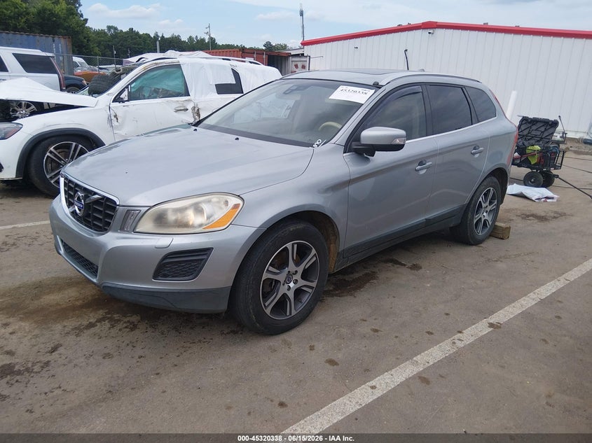 2011 Volvo Xc60 VIN YV4902DZ7B2150073 IAAI salvage auction — RIGHT FRONT, Salvage (Mississippi), sold $550 on 2026-08-13 (photo 2)