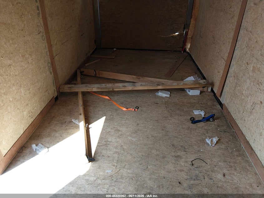 2019 Wells cargo Trailer VIN 7KA1E1627KP000728 IAAI salvage auction — REAR END, Salvage (West Virginia), sold $575 on 2026-07-30 (photo 8)