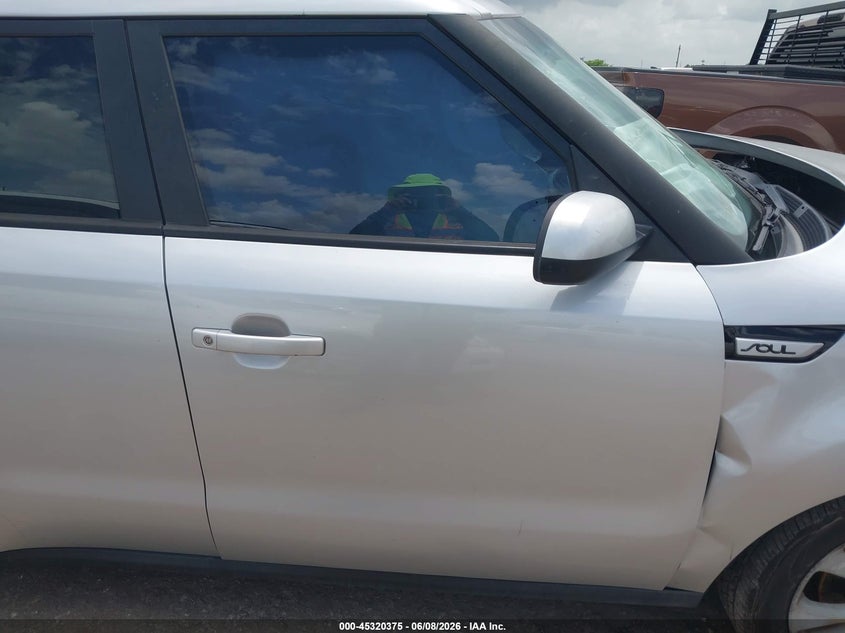 2015 Kia Soul VIN KNDJN2A27F7807312 IAAI salvage auction — FRONT & REAR, Salvage Title, sold $550 on 2026-07-18 (photo 5)