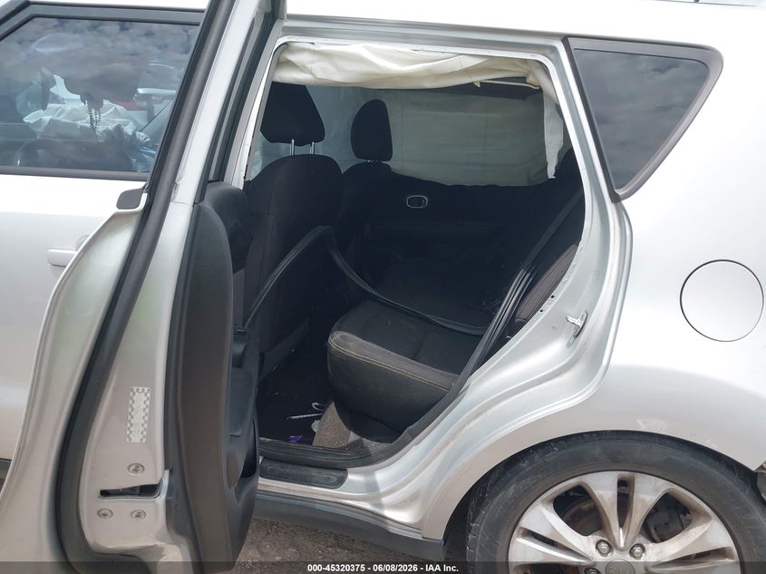 2015 Kia Soul VIN KNDJN2A27F7807312 IAAI salvage auction — FRONT & REAR, Salvage Title, sold $550 on 2026-07-18 (photo 8)