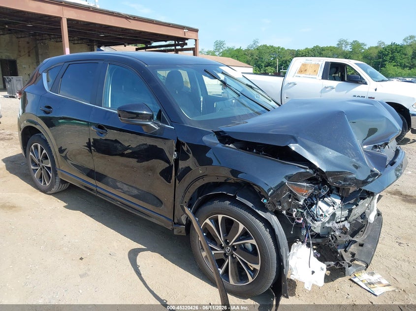 2025 Mazda Cx-5 VIN JM3KFBCMXS0811610 IAAI salvage auction — FRONT END, Salvage Title, sold $3,300 on 2026-07-28 (photo 1)
