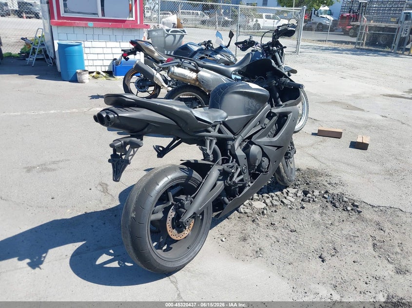 2010 Triumph motorcycle Daytona VIN SMTD00NS2AJ411005 IAAI salvage auction — NORMAL WEAR, Clear - Dealer Only (California), sold $900 on 2026-07-13 (photo 4)