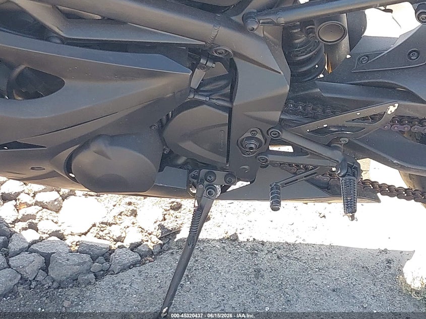 2010 Triumph motorcycle Daytona VIN SMTD00NS2AJ411005 IAAI salvage auction — NORMAL WEAR, Clear - Dealer Only (California), sold $900 on 2026-07-13 (photo 9)