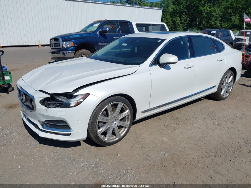 2018 Volvo S90 VIN LVY992ML8JP008460 IAAI salvage auction — FRONT END, Salvage Title, sold $8,200 on 2026-07-09 (photo 2)