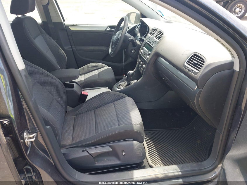 2013 Volkswagen Golf VIN WVWDB7AJ9DW135508 IAAI salvage auction — UNDERCARRIAGE, Mv-907A (New York), sold $25 on 2026-07-28 (photo 5)