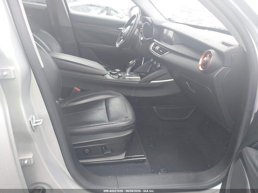 2018 Alfa romeo Stelvio VIN ZASFAKAN7J7B69008 IAAI salvage auction — REAR END, Salvage Title, sold $2,750 on 2026-07-22 (photo 5)