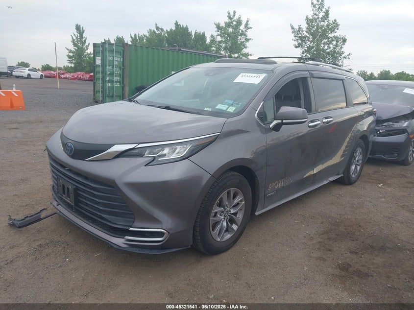 2021 Toyota Sienna VIN 5TDKSKFC0MS008182 IAAI salvage auction — SIDE, Salvage Title, sold $5,400 on 2026-07-28 (photo 2)