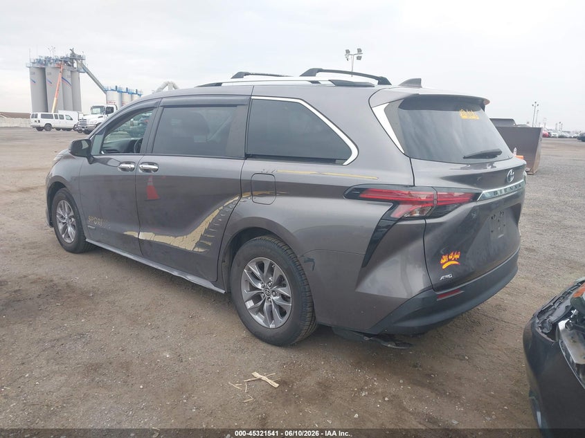2021 Toyota Sienna VIN 5TDKSKFC0MS008182 IAAI salvage auction — SIDE, Salvage Title, sold $5,400 on 2026-07-28 (photo 3)