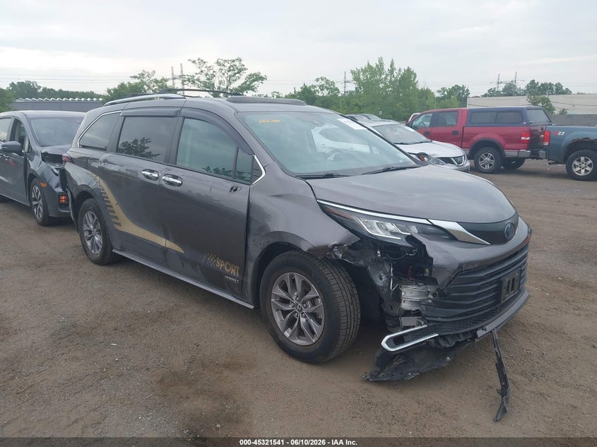 2021 Toyota Sienna VIN 5TDKSKFC0MS008182 IAAI salvage auction — SIDE, Salvage Title, sold $5,400 on 2026-07-28 (photo 6)