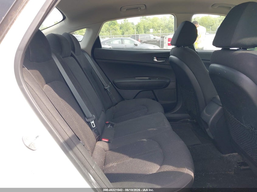 2019 Kia Optima VIN 5XXGT4L36KG361589 IAAI salvage auction — THEFT, Salvage (Connecticut), sold $525 on 2026-07-30 (photo 8)