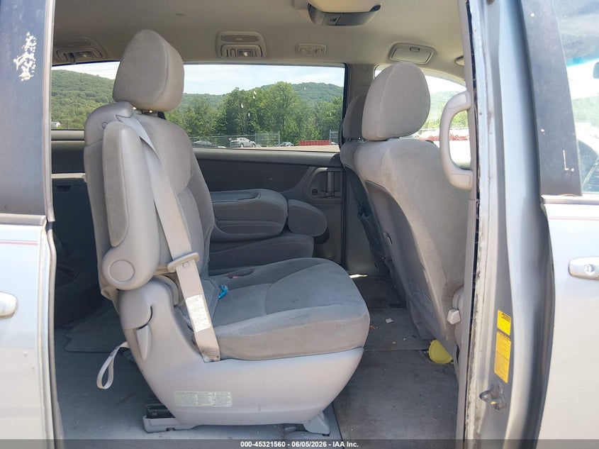 2004 Toyota Sienna VIN 5TDZA23C54S119851 IAAI salvage auction — NORMAL WEAR, Salvage (Texas), sold $1,150 on 2026-07-09 (photo 8)