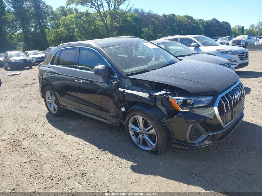2020 Audi Q3 VIN WA1DECF36L1060430 IAAI salvage auction — RIGHT FRONT, Salvage Title, sold $5,675 on 2026-07-07 (photo 1)