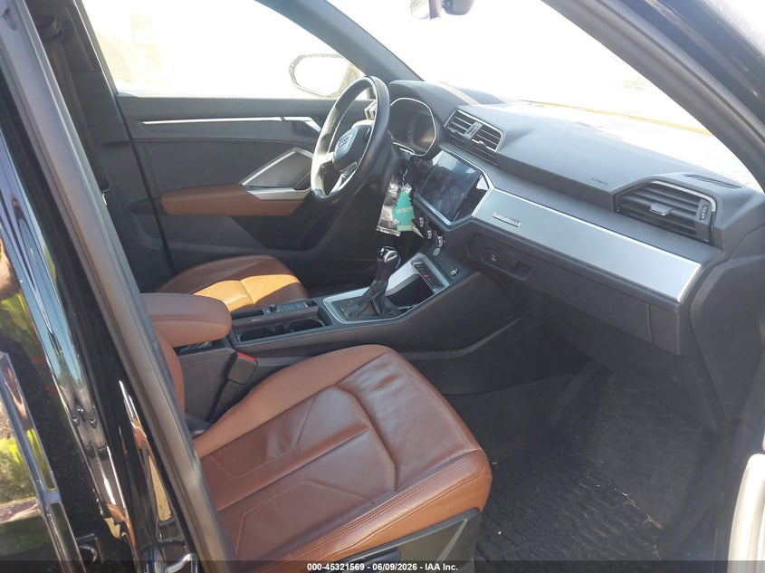 2020 Audi Q3 VIN WA1DECF36L1060430 IAAI salvage auction — RIGHT FRONT, Salvage Title, sold $5,675 on 2026-07-07 (photo 5)