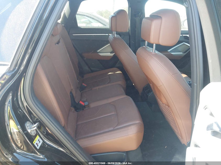 2020 Audi Q3 VIN WA1DECF36L1060430 IAAI salvage auction — RIGHT FRONT, Salvage Title, sold $5,675 on 2026-07-07 (photo 8)