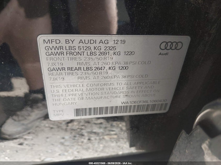 2020 Audi Q3 VIN WA1DECF36L1060430 IAAI salvage auction — RIGHT FRONT, Salvage Title, sold $5,675 on 2026-07-07 (photo 9)