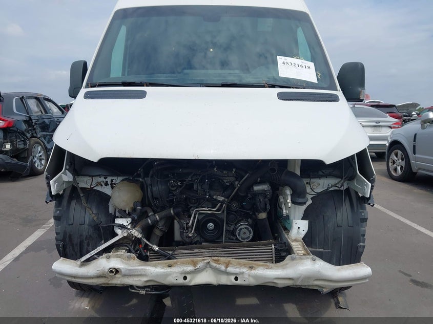 2021 Mercedes-benz Sprinter VIN W1W40CHYXMT056145 IAAI salvage auction — FRONT END, Salvage (North Carolina), sold $7,425 on 2026-07-15 (photo 6)