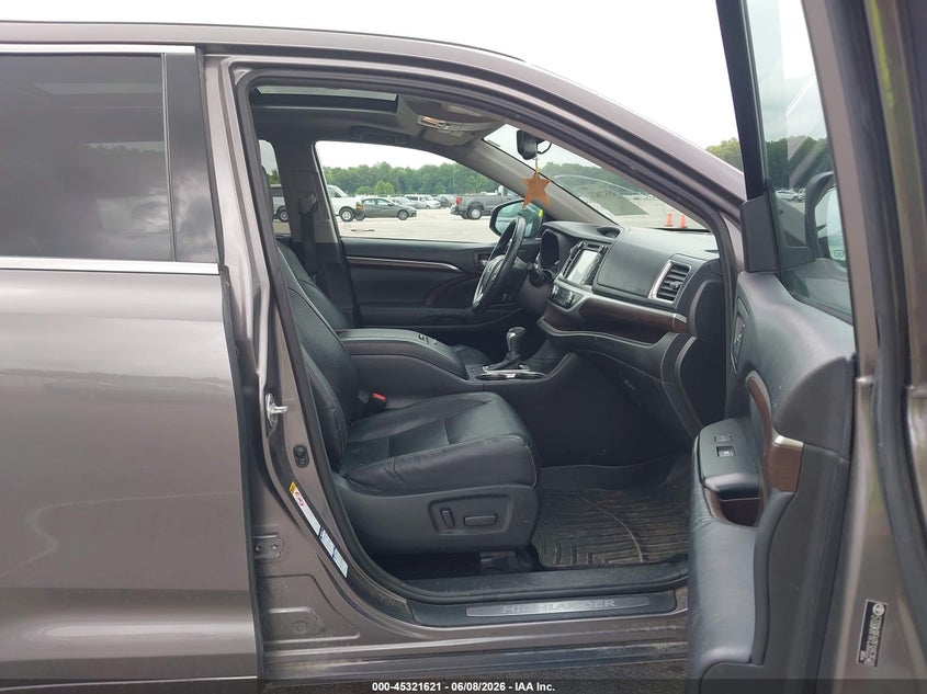 2014 Toyota Highlander VIN 5TDDKRFH7ES053540 IAAI salvage auction — REAR END, Salvage Title, sold $7,300 on 2026-07-08 (photo 5)