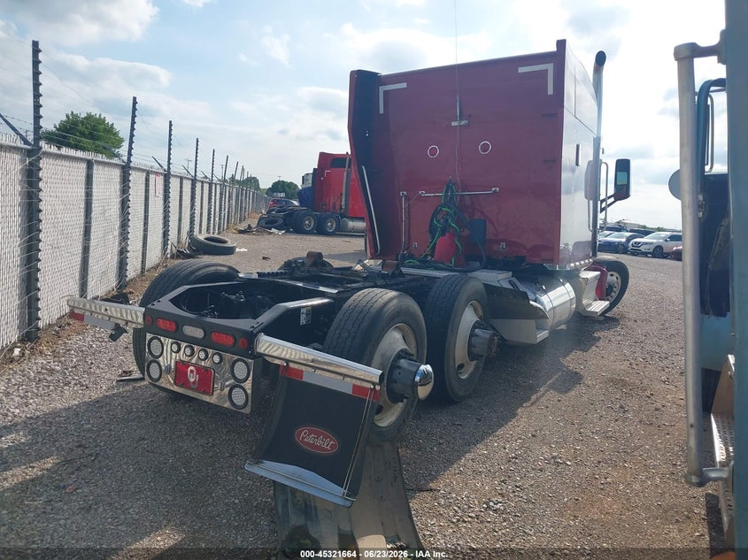2018 Peterbilt 567 VIN 1XPCD49X0JD488061 IAAI salvage auction — ALL OVER, Junk (Oklahoma), sold $8,150 on 2026-07-19 (photo 4)