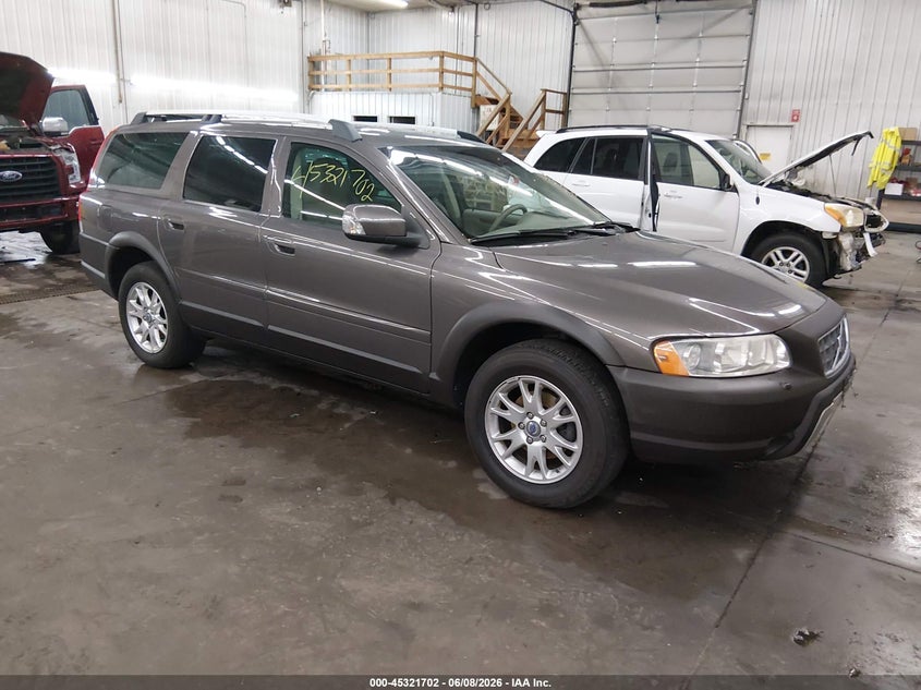2007 Volvo Xc70 VIN YV4SZ592071280908 IAAI salvage auction — SIDE, Prior Salvage (Minnesota), sold $725 on 2026-07-07 (photo 1)