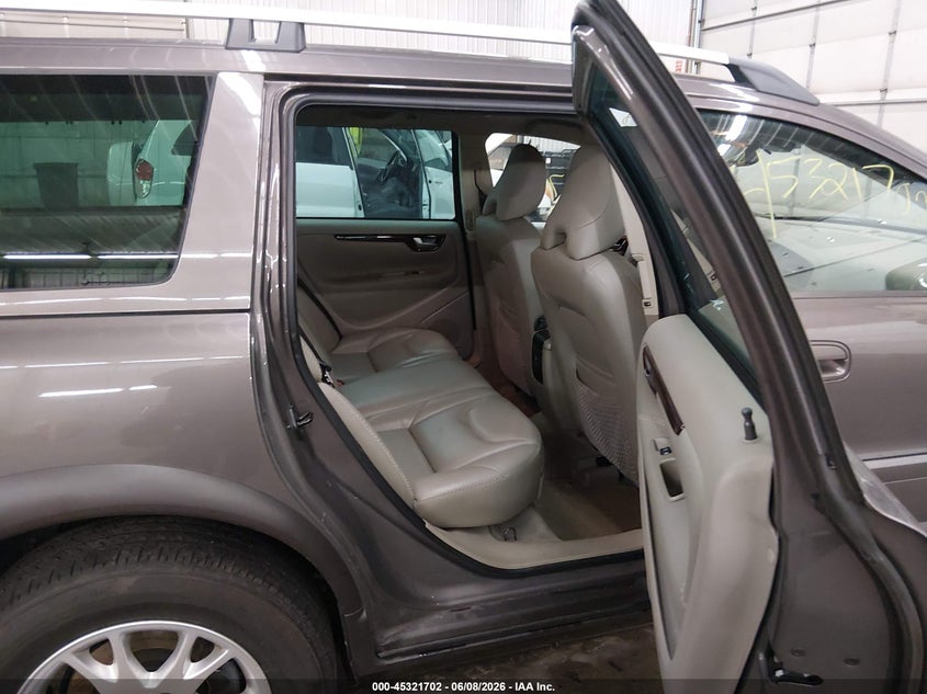 2007 Volvo Xc70 VIN YV4SZ592071280908 IAAI salvage auction — SIDE, Prior Salvage (Minnesota), sold $725 on 2026-07-07 (photo 8)