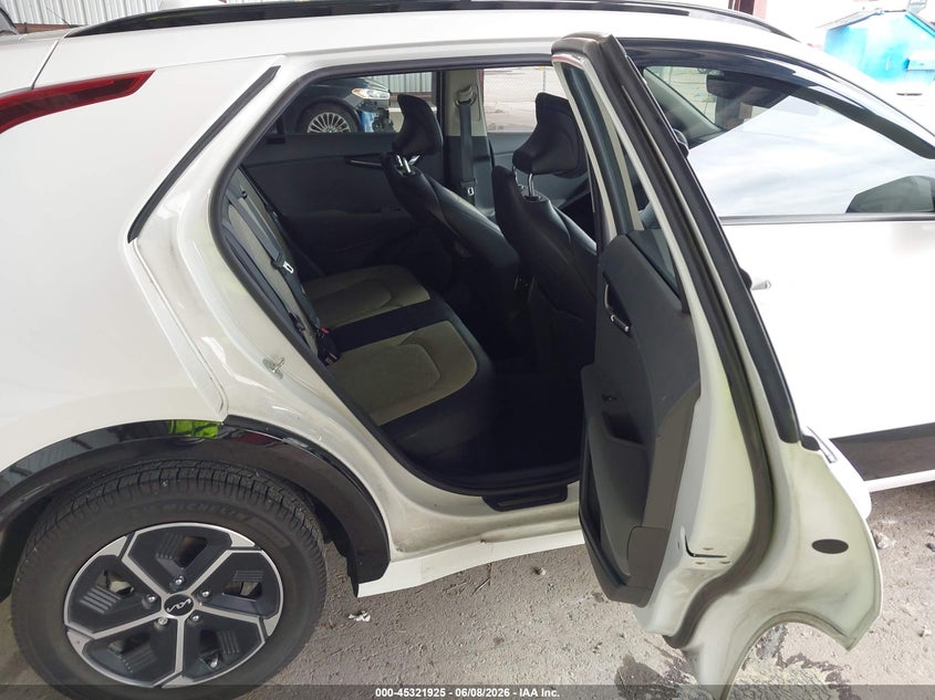 2024 Kia Niro VIN KNDCT3LE4R5129579 IAAI salvage auction — LEFT REAR, Salvage (Missouri), sold $7,500 on 2026-08-02 (photo 8)